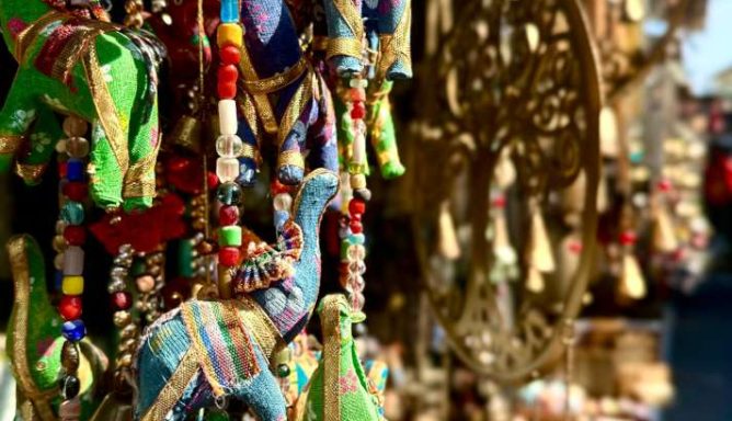 סיור קולינרי בשוק הפשפשים - טועמים את השוק