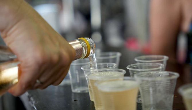 סיור קולינרי בשוק נתניה עם טועמים את השוק