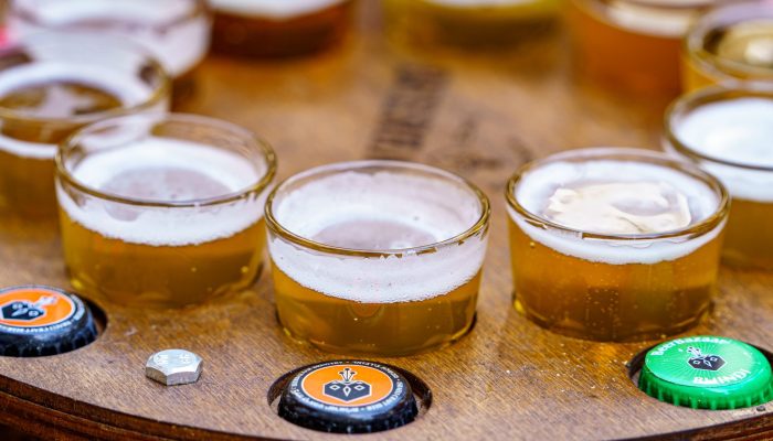 שוק הפשפשים - טועמים את השוק עם שפרה נחום