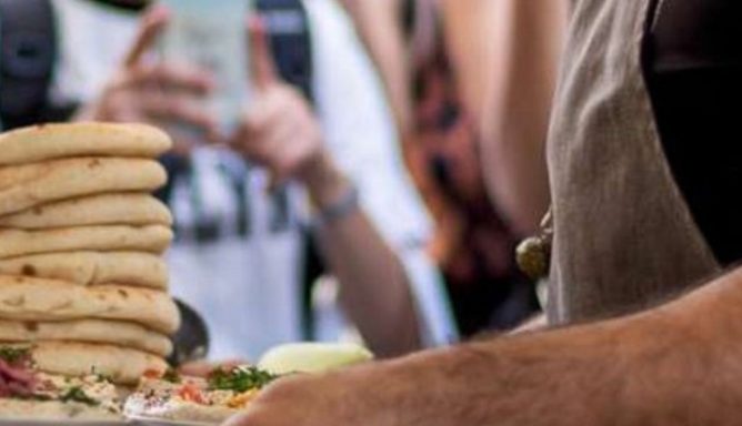 סיור קולינרי בשוק הכרמל עם טועמים את השוק